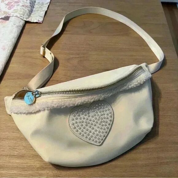 Stoney Clover Lane Jumbo Fanny Sherpa Sand with Heart Patch - Picture 4 of 7